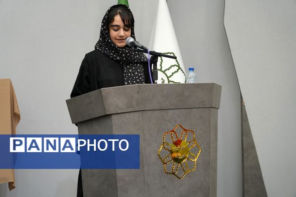 آیین رونمایی از دو اثر فاخر ادبی در شهرداری کهریزک 