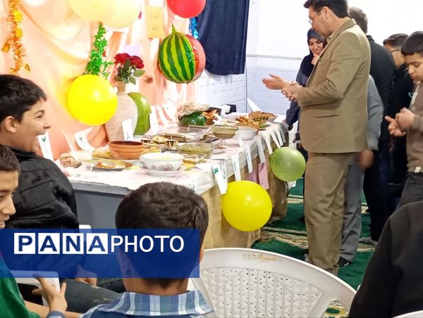 جشنواره تغذیه سالم و سلامت در دبستان پسرانه فضیلت کاشمر