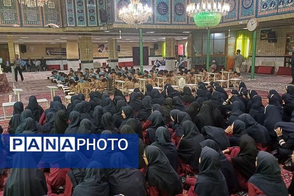 محفل انس با قرآن کریم با حضور پرشور دانش‌آموزان شهر آبسرد شهرستان دماوند