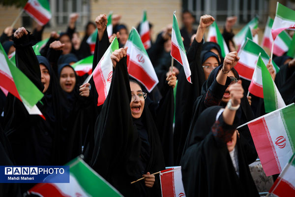 آیین نواختن زنگ استکبارستیزی