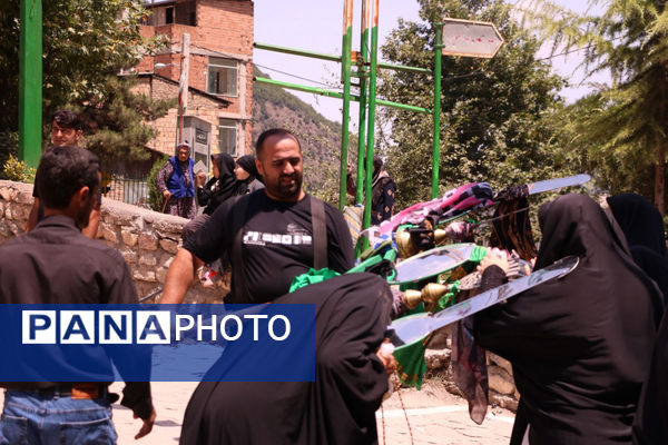مراسم تاسوعای حسینی در روستای زیارت