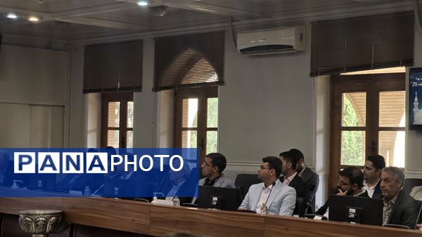 آیین رونمایی از پوستر بیست‌وهفتمین جشنواره خیرین مدرسه‌ساز استان اصفهان