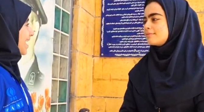 مراسم روز ملی آزمایشگاه در دبیرستان شهید تیمسار فلاحی ناحیه یک کرج