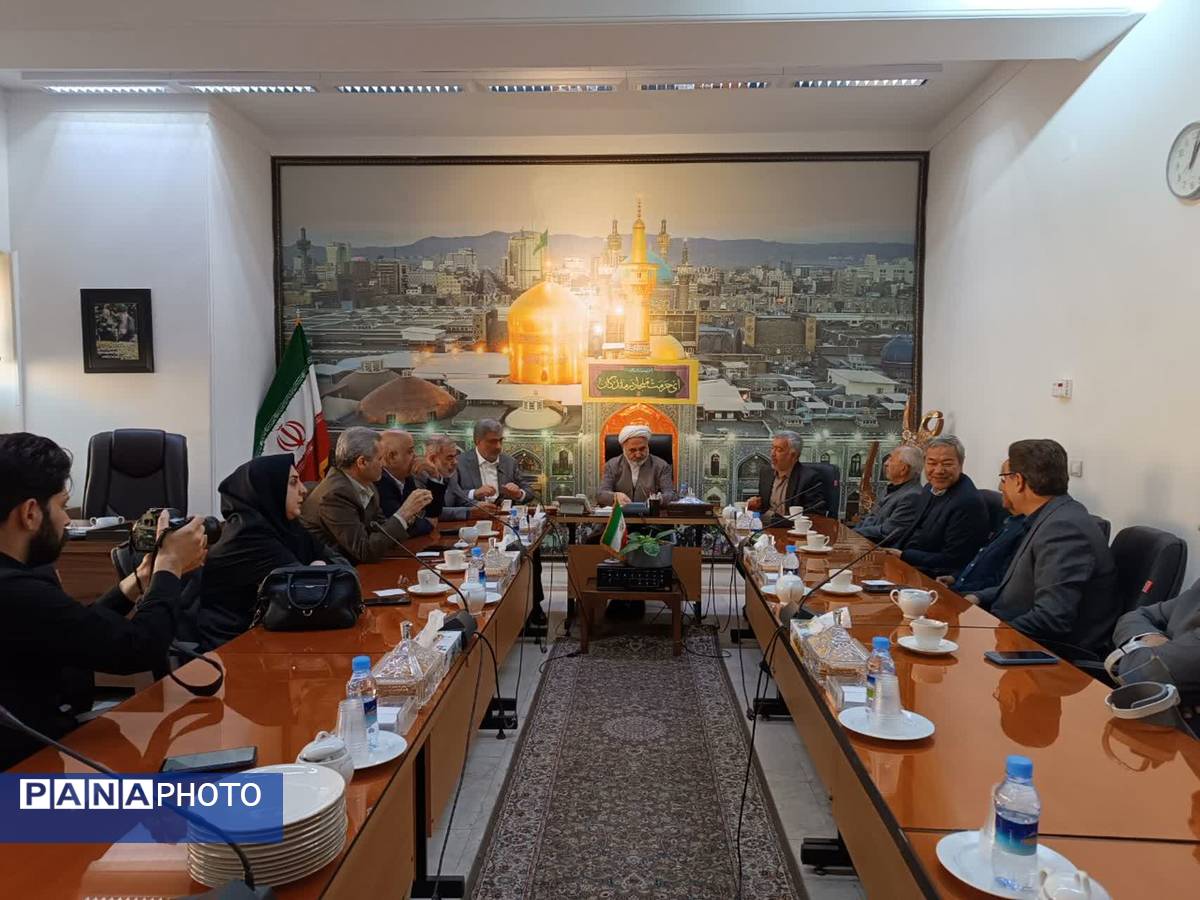 نشست هم‌اندیشی مدیران آموزشی و حوزه مدرسه‌سازی مشهد