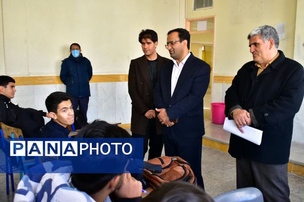 بازدید سرزده مدیرکل آموزش و پرورش کهگیلویه و بویراحمد از مدارس شاهد