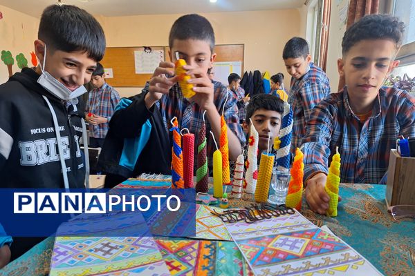 ایجاد انگیزه و خلاقیت در دانش‌آموزان با آموزش هنرهای تجسمی 