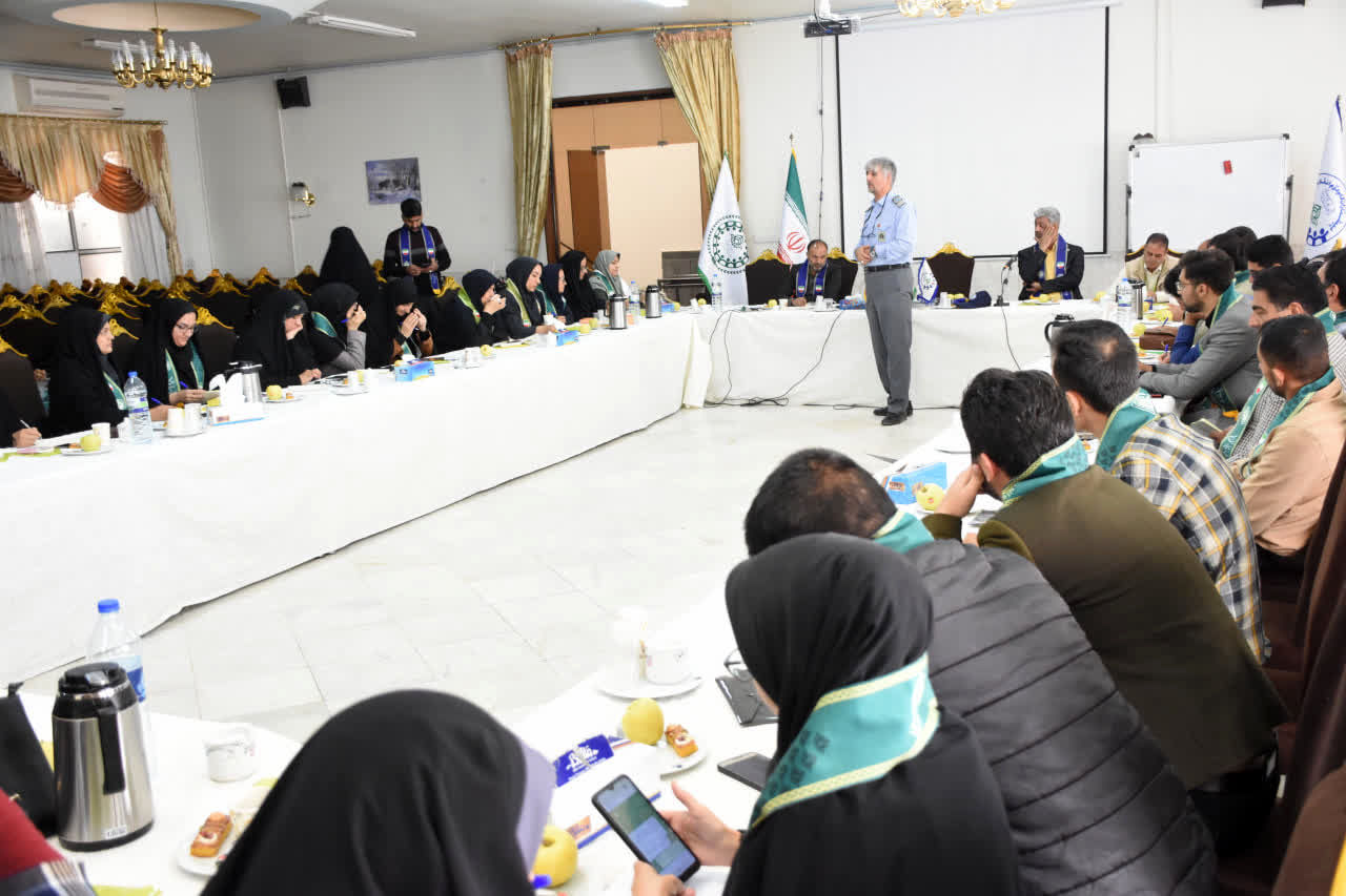 دوره تربیت مربی پیشتازان سازمان دانش‌آموزی استان سمنان