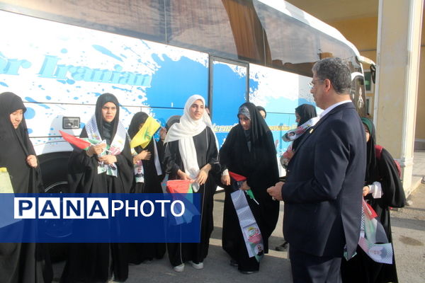 دانش آموزان بوشهر برای دیدار با رهبر انقلاب عازم تهران شدند 