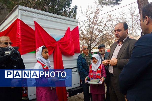 افتتاح کتابخانه سیار روستایی شماره۲ نیشابور باحضورپیشتازان سازمان دانش آموزی درمراسم