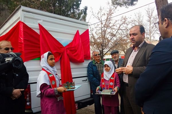 افتتاح کتابخانه سیار روستایی شماره۲ نیشابور باحضورپیشتازان سازمان دانش آموزی درمراسم
