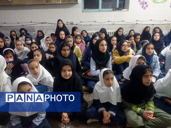 برگزاری جشن روز پدر در مدرسه شهید خاقانی شهرستان شیروان