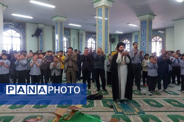 مدرسه سما  فیروزکوه میزبان افتتاحیه هفته قرآن، عترت و نماز