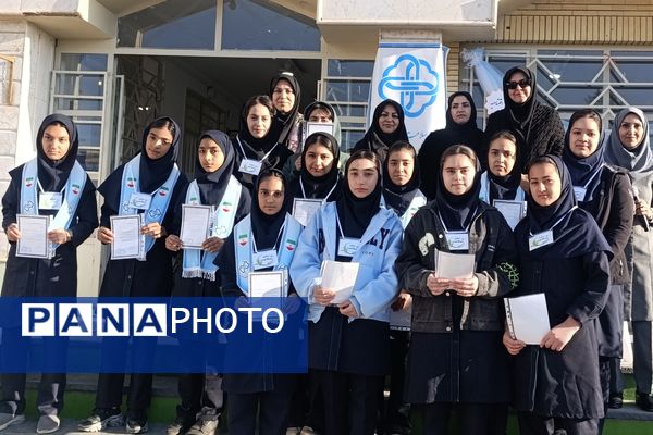 مراسم افتتاحیه سفیران سلامت در دبیرستان مهر نیشابور 