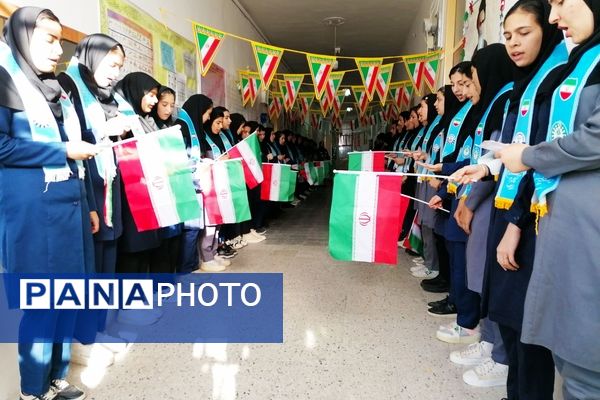 جشن انقلاب در دبیرستان حضرت فاطمه (س) و هنرستان عفاف، شهر تیتکانلو