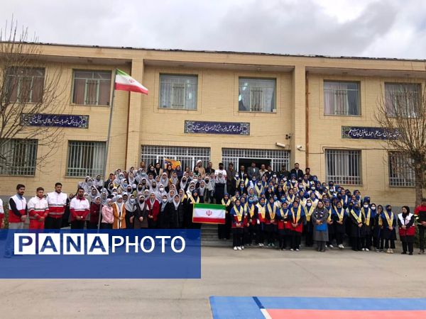 برگزاری مانور زلزله در شهرستان رازوجرگلان 