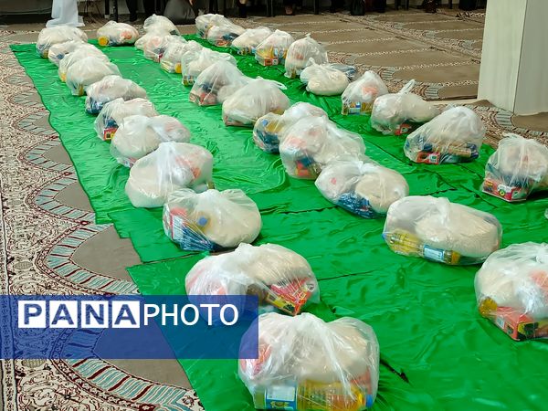 تهیه و توزیع بسته‌های معیشتی بین نیازمندان