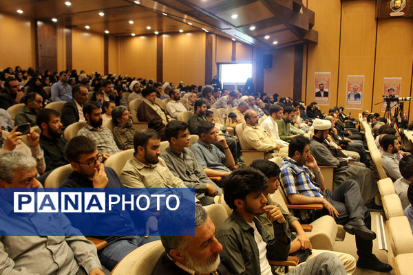 جلوه‌هایی از دومین دوره جشنواره روایت جهاد در قم -1