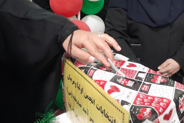 اولین مجمع انجمن اولیا و مربیان در دبیرستان صدیقه ۱