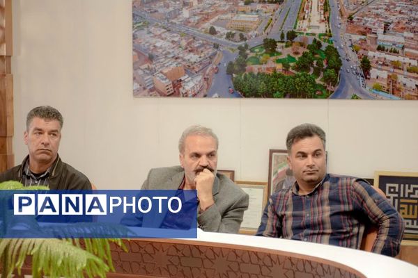 دیدار صمیمانه مسئولین سازمان‌ها و ادارات کاشمر با شهردار