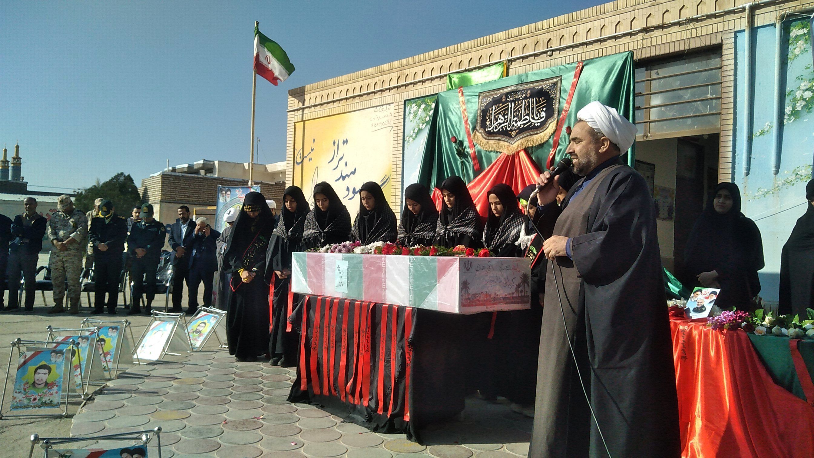 مراسم وداع با شهید گمنام در دبیرستان مرحوم صفری شهرستان خلیل‌آباد 