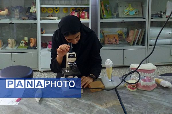 برگزاری کارگاه کار با میکروسکوپ در پژوهش‌سرای دانش‌آموزی بو‌علی سینای ملارد