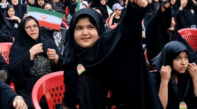 اجتماع زینبیون در گلوگاه 