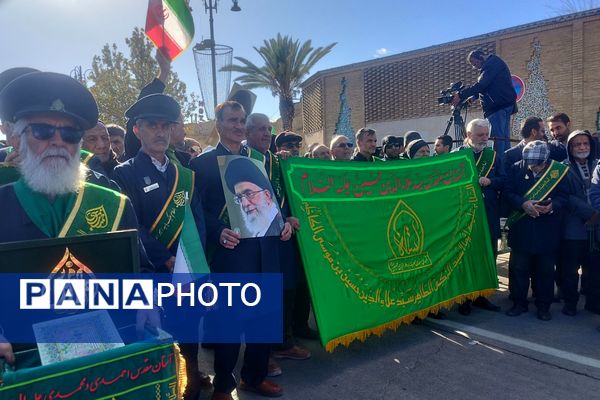 نهم دی تجلی غرور و اراده مردم ایران