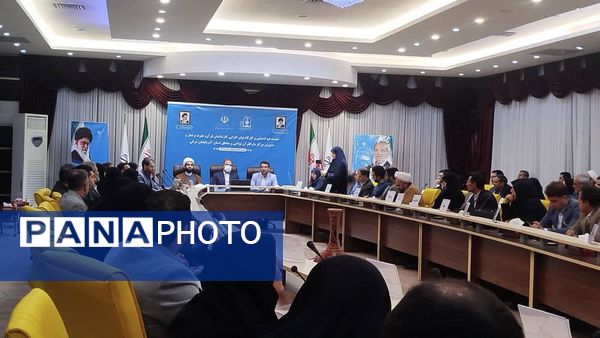 کارگاه توان افزایی کارشناسان قرآن، عترت و نماز و مدیران دارالقرآن‌های استان آذربایجان شرقی 