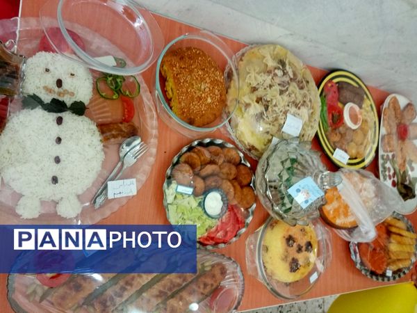 جشنواره غذای سالم در مدرسه حاج مهدی روحانی