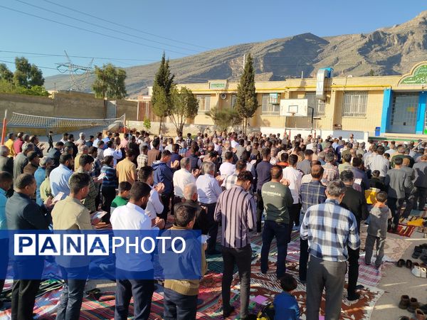 نماز عید فطر ۱۴۰۴ در روستای ظفرآباد شیراز اقامه شد