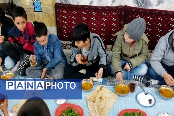 سفره ماه مهمانی خدا در مسجد جامع شهر بار