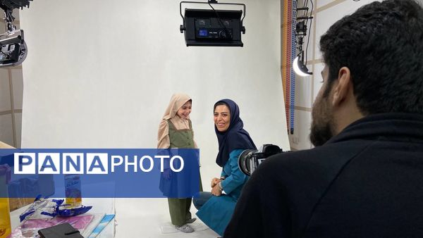 عکاسی از برترین آثار جشنواره ملی طراحی و دوخت لباس دانش‌آموزی