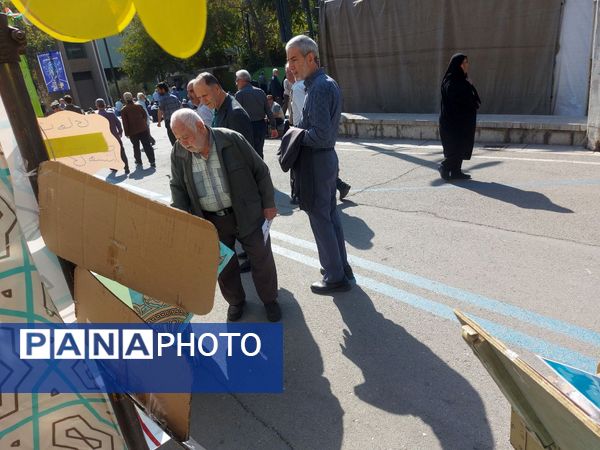 پویش «نسل فهمیده» در نماز جمعه تهران