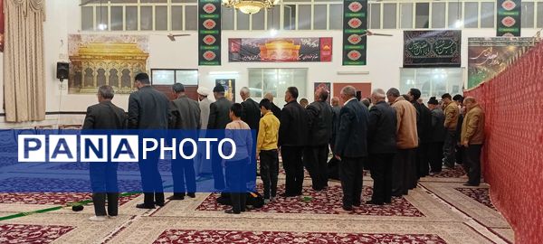 نماز جماعت در شب میلاد حضرت زهرا س در خلیل آباد