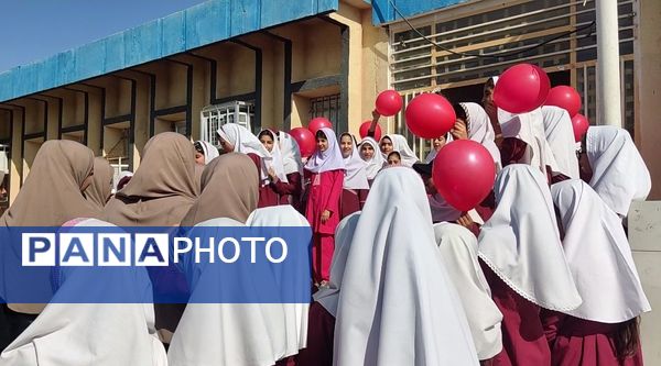 ویژه برنامه هفته معلم در دبستان استقلال حاجی آباد