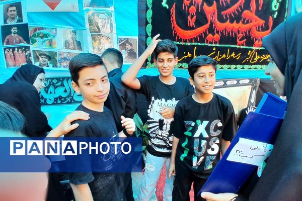 برپایی موکب امام حسین (ع) در منطقه پردیس با مشارکت پیشتازان سازمان دانش آموزی 