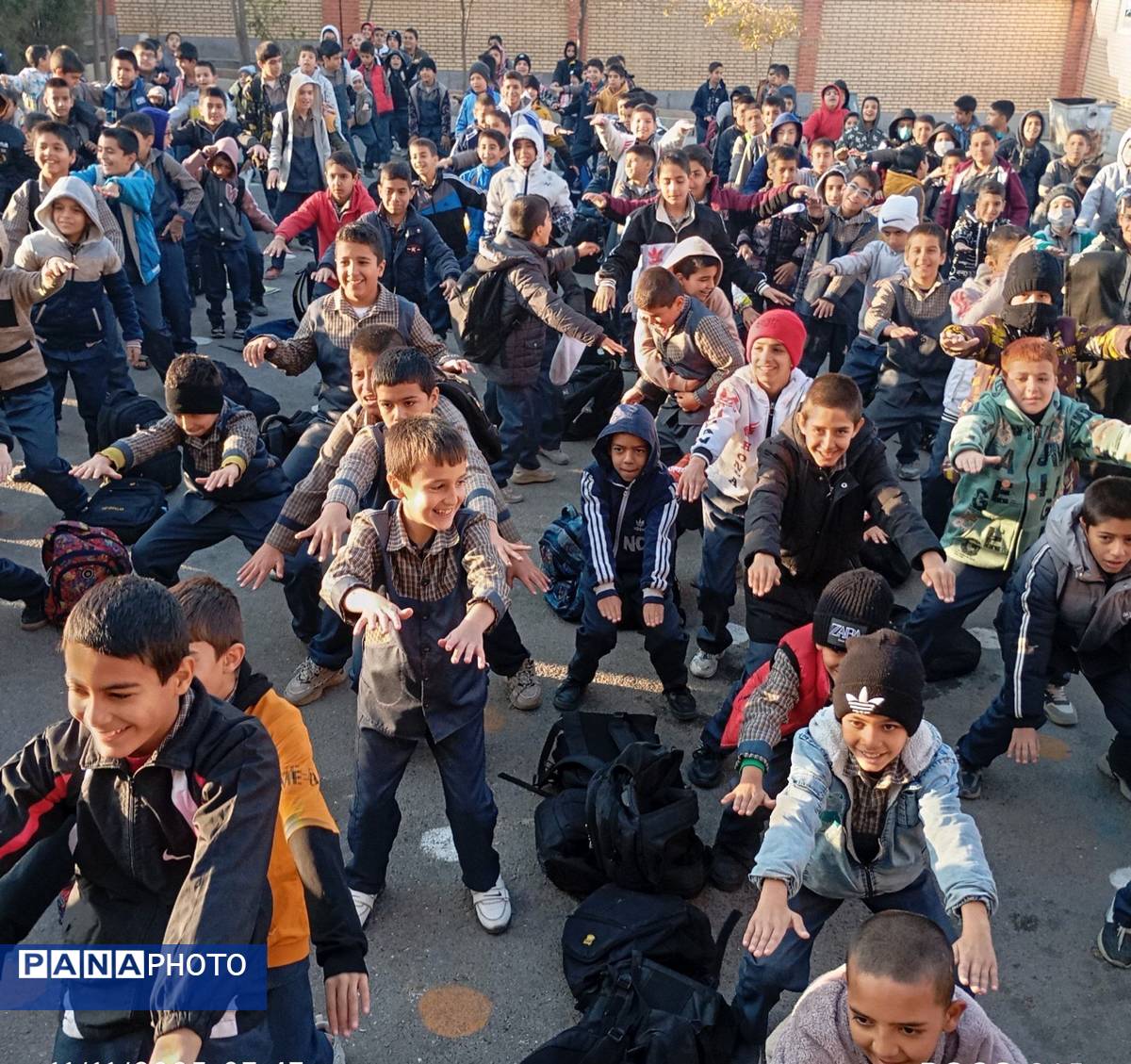 انفجار انرژی، صبح دبستان را پرشور کرد