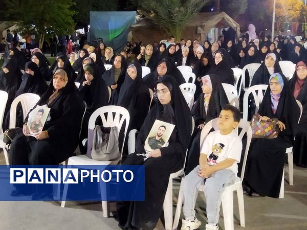 آیین بزرگداشت شهدای دفاع مقدس در مسیر«اتحاد مقدس»