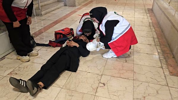 مانور سراسری زلزله در دبیرستان دخترانه نیایش گچساران 