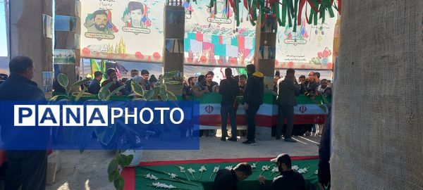 هرچگان میزبان شهید گمنام؛ تجدید عهد مردم با آرمان‌های ایثار