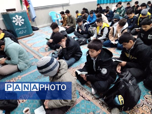 جشن میلاد حضرت زهرا (س) در دبیرستان شهید بهشتی 