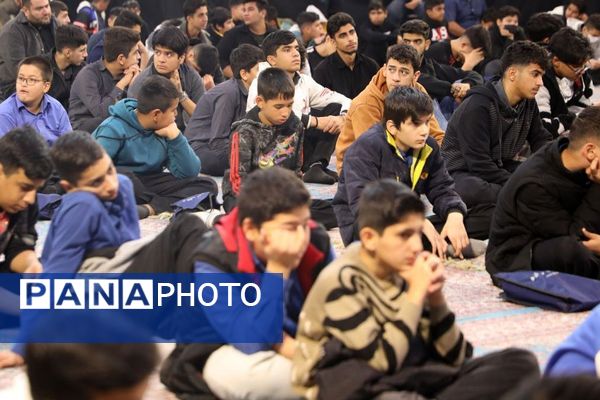 مراسم عزاداری هیئت‌های دانش‌آموزی مدارس پیشوا به مناسبت شهادت امامزاده جعفر(ع) در حرم مطهر آن حضرت