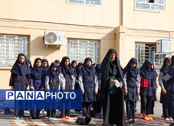 اقامه نماز باران در دبیرستان دخترانه یک وکیلی 3