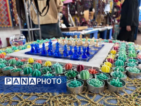 سوغاتی‌سرای شهرکرد در نمایشگاه بین المللی برپا شد
