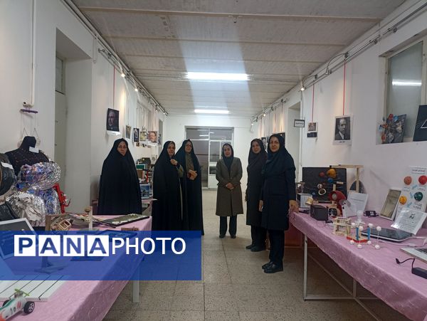 بازدید از نمایشگاه دست سازه هنرستان فنی و حرفه ای دخترانه فلسطین 