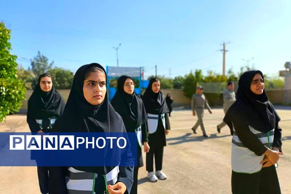 جشن مهر ایثار و نماز و بازگشایی مدارس یک مهر در دبیرستان هیأت امنایی فرهیختگان