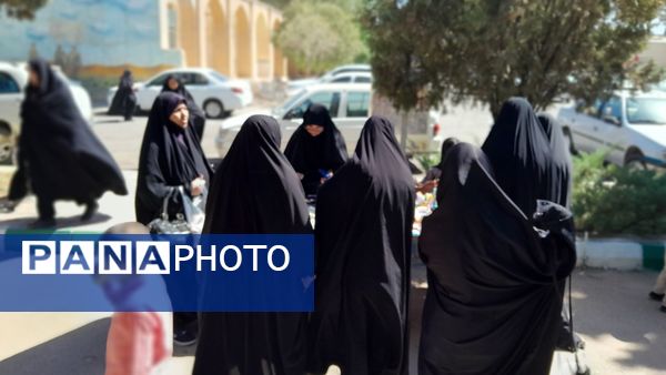 بازارچه مقاومتی در گلزار بهشت فضل نیشابور 