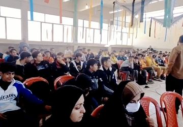 استقبال باشکوه از پیکر شهید گمنام در هنرستان حاج احمد خمینی شهرکرد 