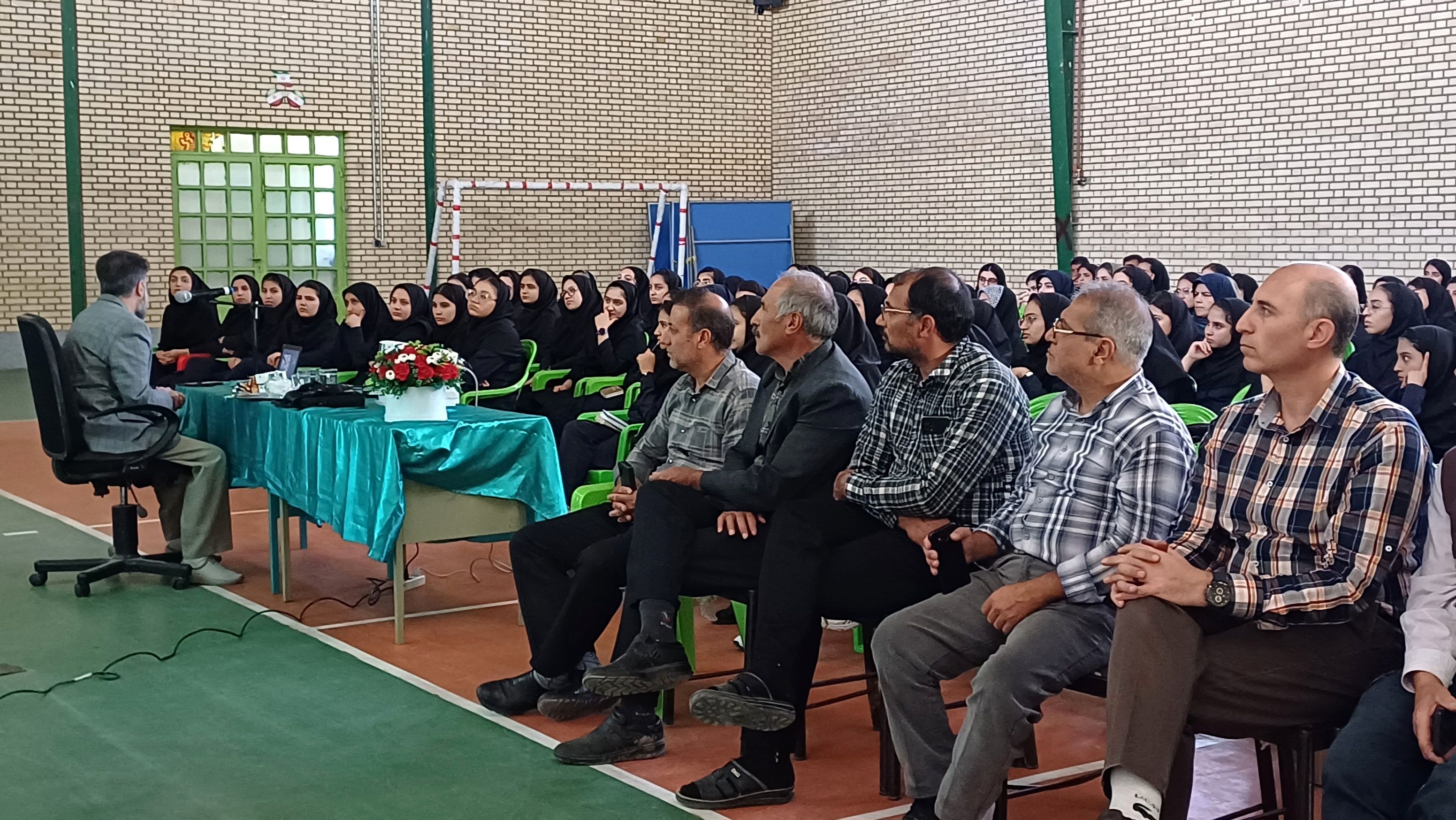 همایش مشاوره و برنامه‌ریزی موفقیت کنکور در دبیرستان دارالفنون