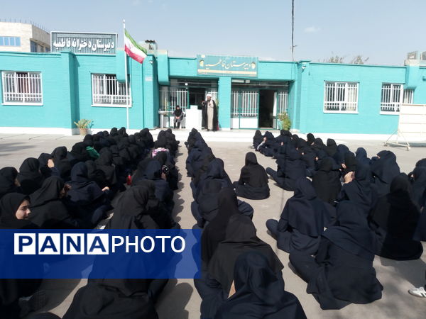 برگزاری گفتمان مهدوی در دبیرستان فاطمیه